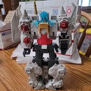 Transformers Cyberverse Adventure Dinobots Unite Ultimate Class Volcanicus